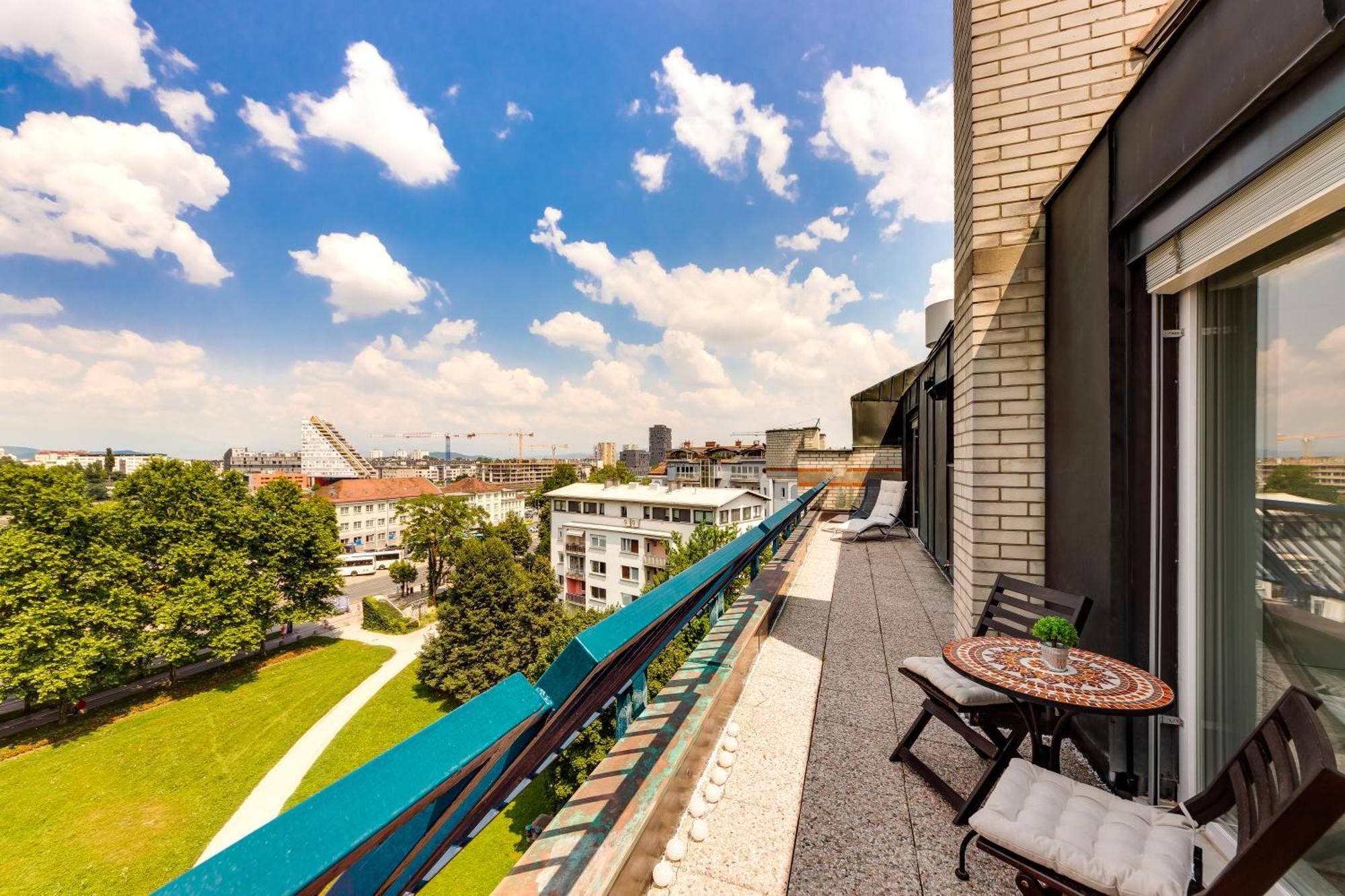 Luxe Penthouse With A Castle View Lublana Zewnętrze zdjęcie